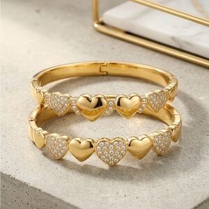 Gold Heart Bracelet Set